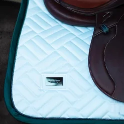 Equestrian Stockholm - Tapis de selle Dramatic Monday Modern Blanc Hot