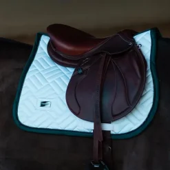 Equestrian Stockholm - Tapis de selle Dramatic Monday Modern Blanc Hot