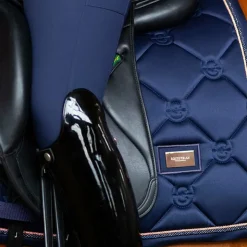 Equestrian Stockholm - Tapis de dressage Lagoon Blush Bleu