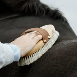 Grooming Deluxe - Brosse douce Soft Beige Outlet