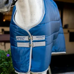 Horseware - Couverture de box Amigo Ripstop Insulator Stable / titanium grey 50g Marine Online