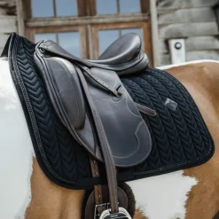 Kentucky Horsewear - Tapis de dressage Velvet Pearls Noir Discount