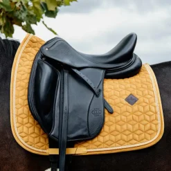 Best Kentucky Horsewear - Tapis de dressage Velvet Moutarde Jaune