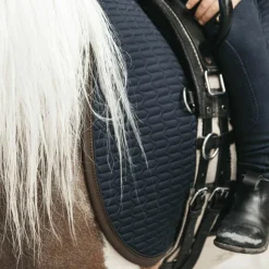 Kentucky Horsewear - Tapis de selle color edition cuir marine pour minis MarineVariantePoney A/ B/ C / Marine - 69,99€ Hot
