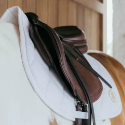 Hot Kentucky Horsewear - Tapis de selle Wave jumping 3D logo Blanc