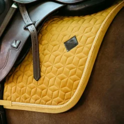 Clearance Kentucky Horsewear - Tapis de selle Velvet Jumping Moutarde Jaune