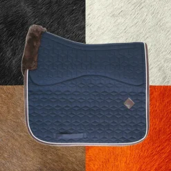 Discount Kentucky Horsewear - Tapis de dressage Skin Friendly Marine