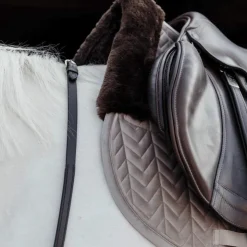 Kentucky Horsewear - Tapis de selle Skin Friendly Velvet Beige Outlet