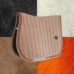 Hot Kentucky Horsewear - Tapis de selle Velvet Pearls jumping Beige