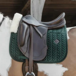 Online Kentucky Horsewear - Tapis de dressage Skin Friendly Velvet sapin Vert