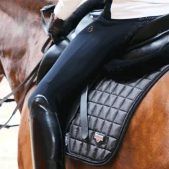 Online LeMieux - Tapis de dressage Loire Classic Square Noir