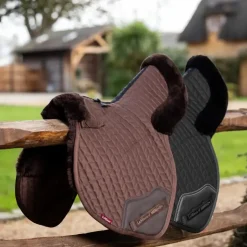 LeMieux - Tapis de hunter Merino + Close Contact Numnah Noir New